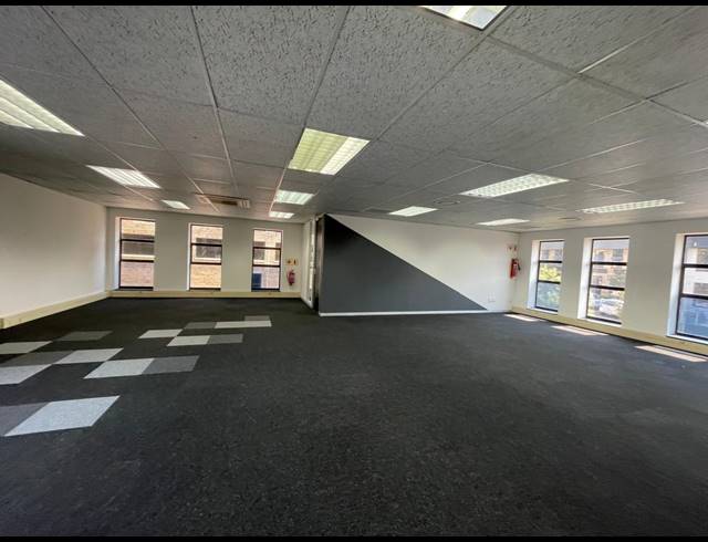 277M² OFFICE TO LET IN HURLINGHAM